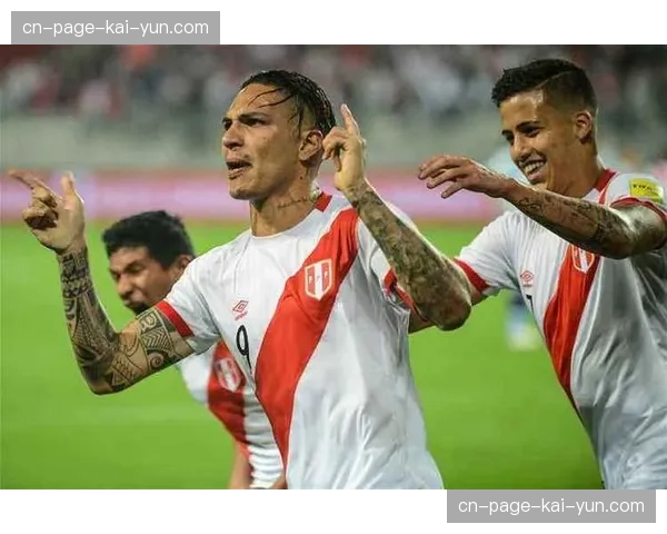 秘鲁36岁老将成孤胆英雄 法尔范用经验苦苦支撑疲态尽显的锋线